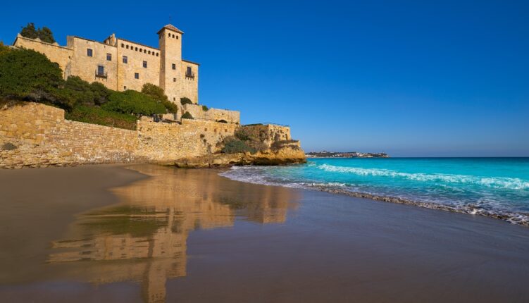 Descubre la Magia del Castillo de Tamarit: Una Excursión Perfecta para Toda la Familia