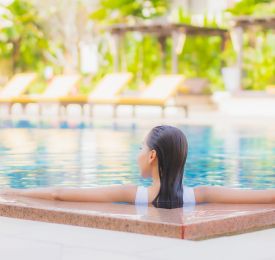 Descubre los mejores alojamientos con jacuzzi en Salou y Cambrils. Relájate y disfruta de una escapada inolvidable. Tu oasis de bienestar está aquí.